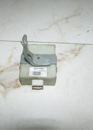 Блок керування центральним замком 8974105050 toyota avensis t25 2003-2008