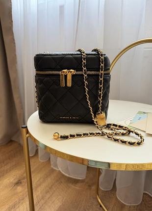 Сумка charles & keith