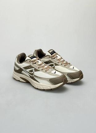 Nike initiator beige brown