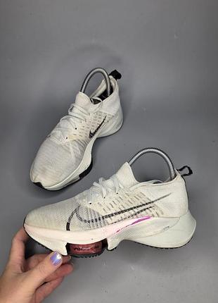 Жіночі бігові кросівки nike air zoom tempo next% flyknit