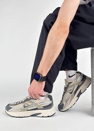 Чоловічі кросівки nike initiator beige grey