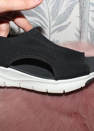 Skechers босоніжки 26 см устілка
