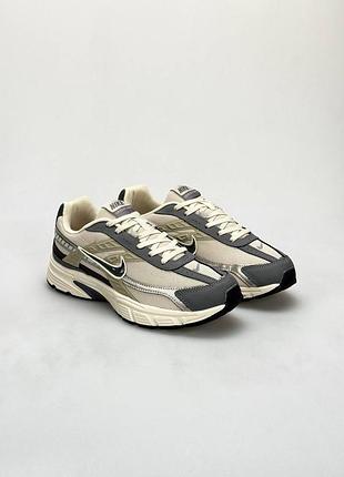 Nike initiator beige grey