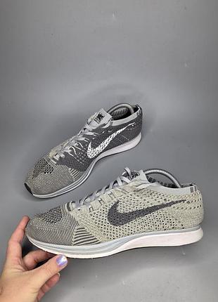 Чоловічі кросівки nike flyknit racer у кольорі pure platinum