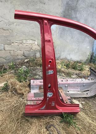 Бу правая средняя стойка renault scénic 2, 7782117521, 7782117754, 7782055090, 7782221135