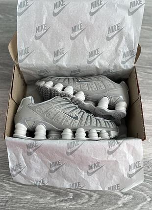 Nike shox silver 5
