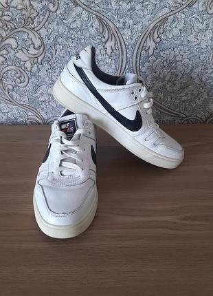 Кеды мужские nike, белые, 40р