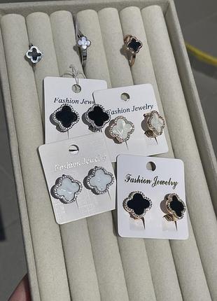 Сережки конюшина van cleef