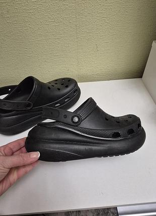 Фирменные crocs на платформе
