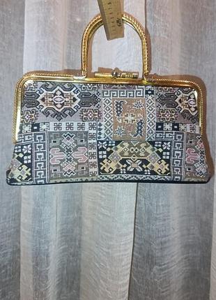 Вінтажна гобеленова сумочка.