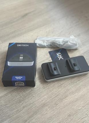 Зарядна станція dr1tech gamepow для геймпадів ps5