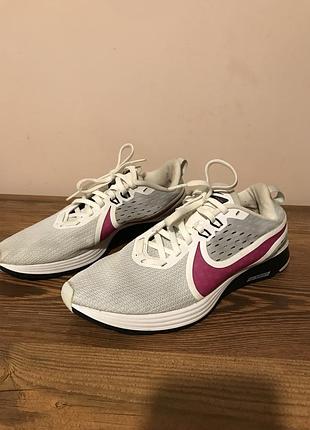 Кросівки nike zoom розмір 40