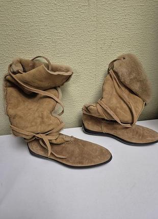 Стильные сапоги из натуральной замши и натурального меха tods