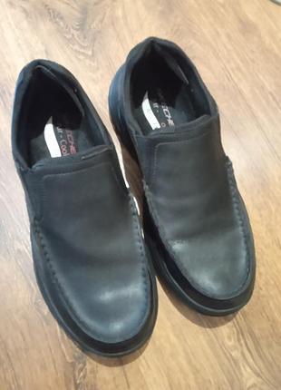 Продам кожаные мокасины бренда skechers