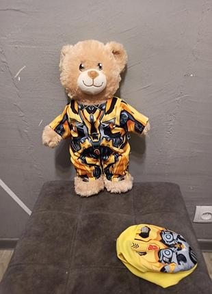 Мягкий мишка build-a-bear workshop в тематическом костюме бамблби из "трансформеров".