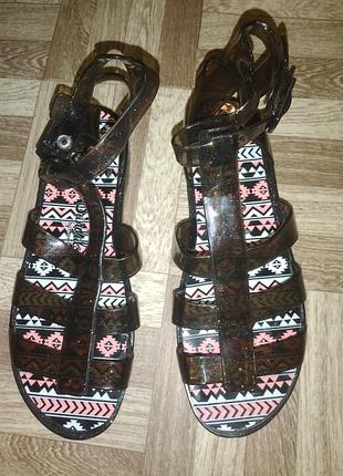 Силиконовые босоножки р.36