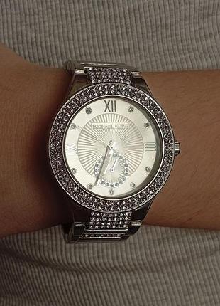 Жіночій наручний годинник зі стразами в стилі michael kors( на ходу)