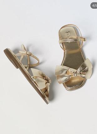 Босоніжки zara
