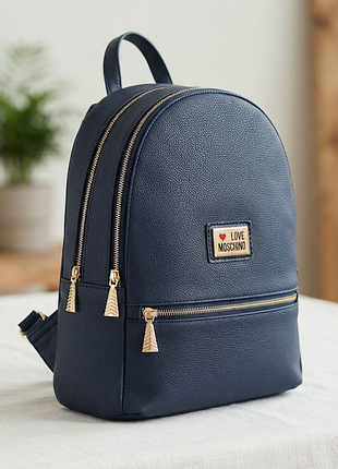 стильный рюкзак love moschino