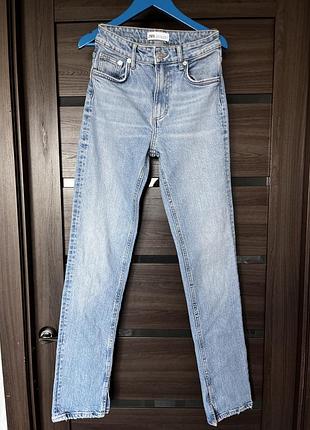 Женские джинсы zara с разрезами внизу