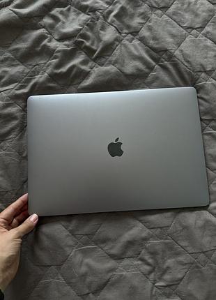Macbook pro 15" 2018 | i9 | 32 gb ram | 512 gb ssd | на запчастини / відновлення