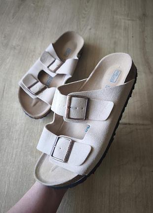 Круті жіночі шкіряні шльопанці birkenstock, р.40.