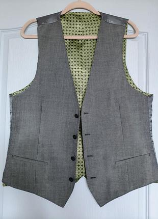 Мужская костюмная жилетка р.xl marks spencer