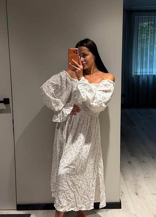 Платье новое нежное