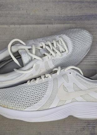 Кроссовки nike revolution 4