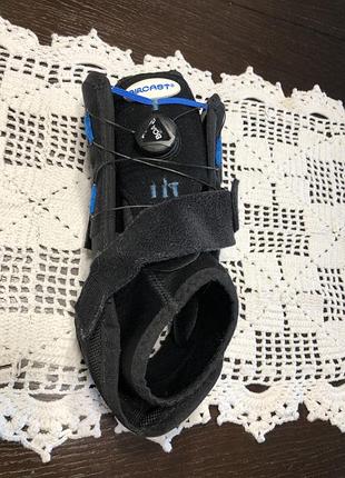 Ортез гомілковостопного суглоба aircast