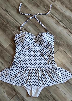 Стильный купальник-платье в сердечки matalan, размер u9 18/xxl (наш 52)