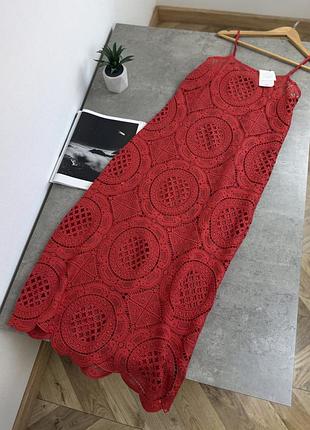Платье из кружева