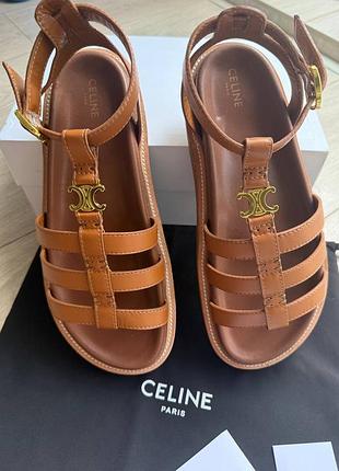 Сандалі шкіряні celine в розмірі 40