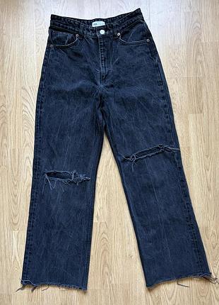 Чорні джинси з потертостями zara 40р