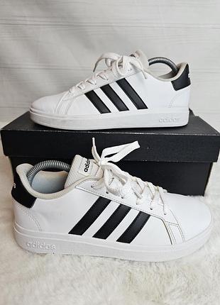 Кросівки adidas 36.5 розмір