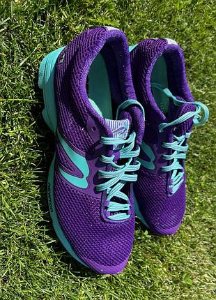 Професійні жіночі бігові кросівки newton running distance elite