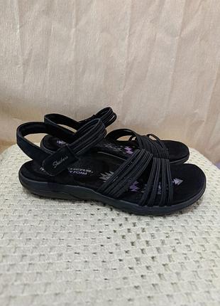 Босоніжки skechers memory foam