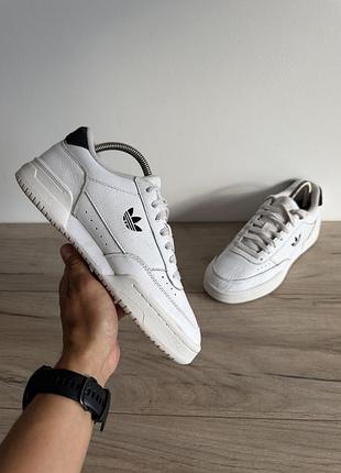 Кросівки шкіряні adidas оригінал