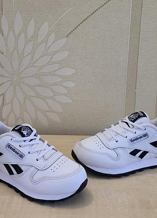 Детские кроссовки reebok classic оригинал размер 25