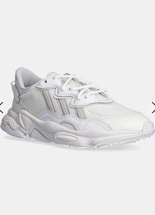 Стильні та зручні кросівки adidas ozweego