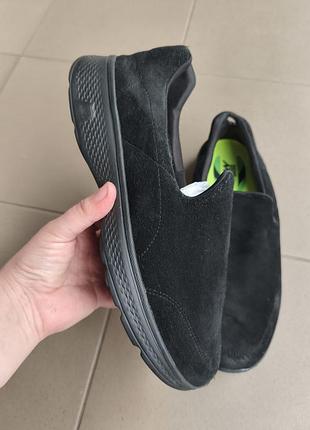 Замшеві кросівки skechers