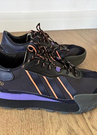 Кросівки adidas futro унісекс 41,5
