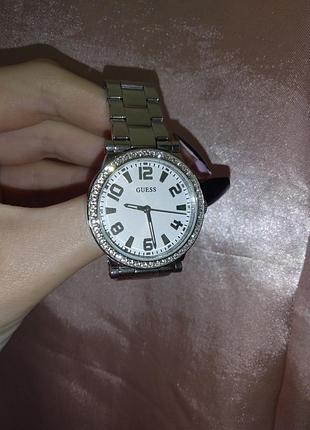 Часы guess
