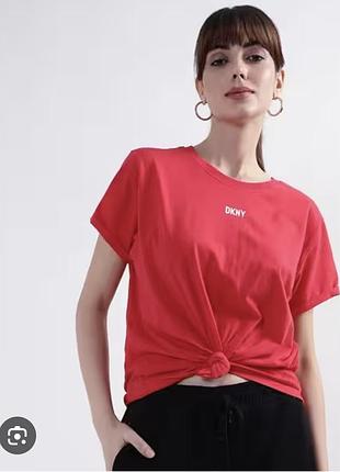 Спортивна жіноча футболка dkny