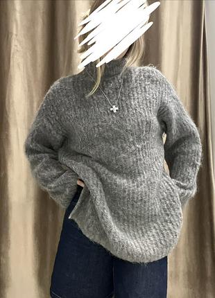 Вінтажний волохатий графітовий светр zara