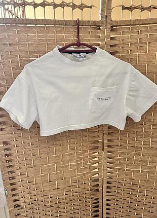 Укорочена біла футболка кроп-топ
