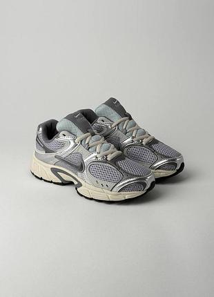 Жіночі кросівки nike v5 rnr grey beige metallic