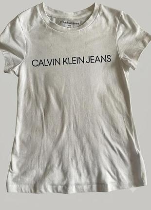 Футболка жіноча calvin klein.