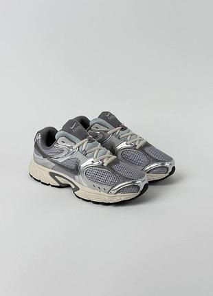 Nike v5 rnr grey beige metallic