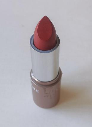 Помада lumene luminous moisture matte lipstick #106 wild strawberry нова